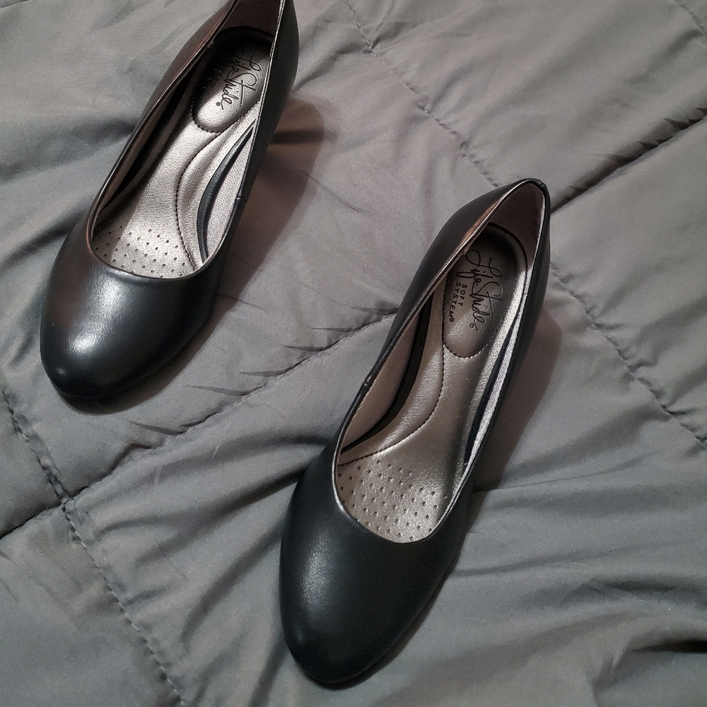 Black heels - Picture 2 of 5